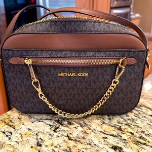 Michael Kors Jet Set Large East West Saffiano Leather Chain Crossbody